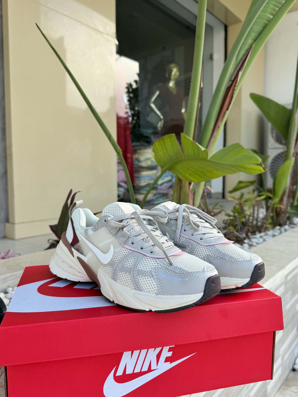 Nike V2K Run