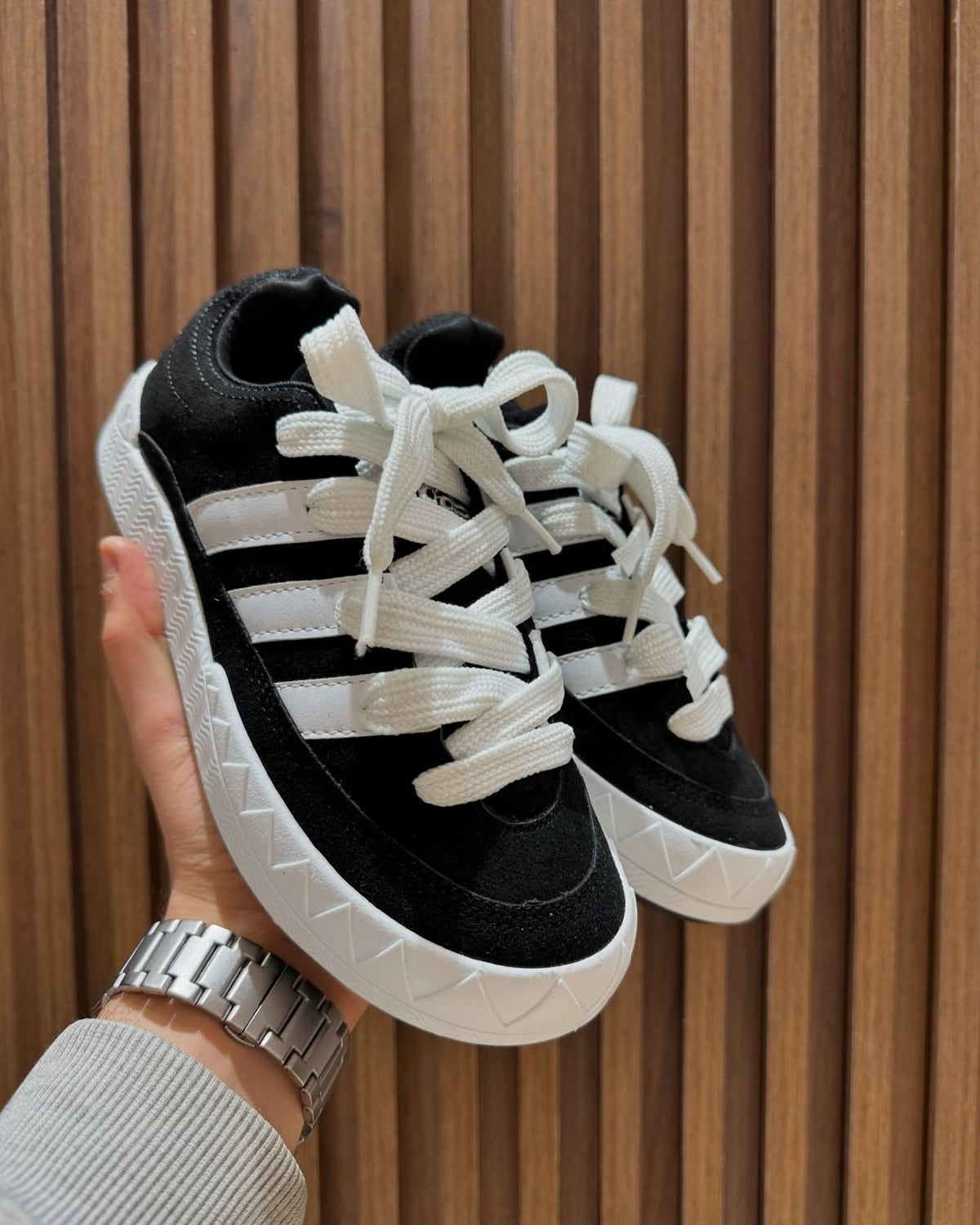 Adidas identique