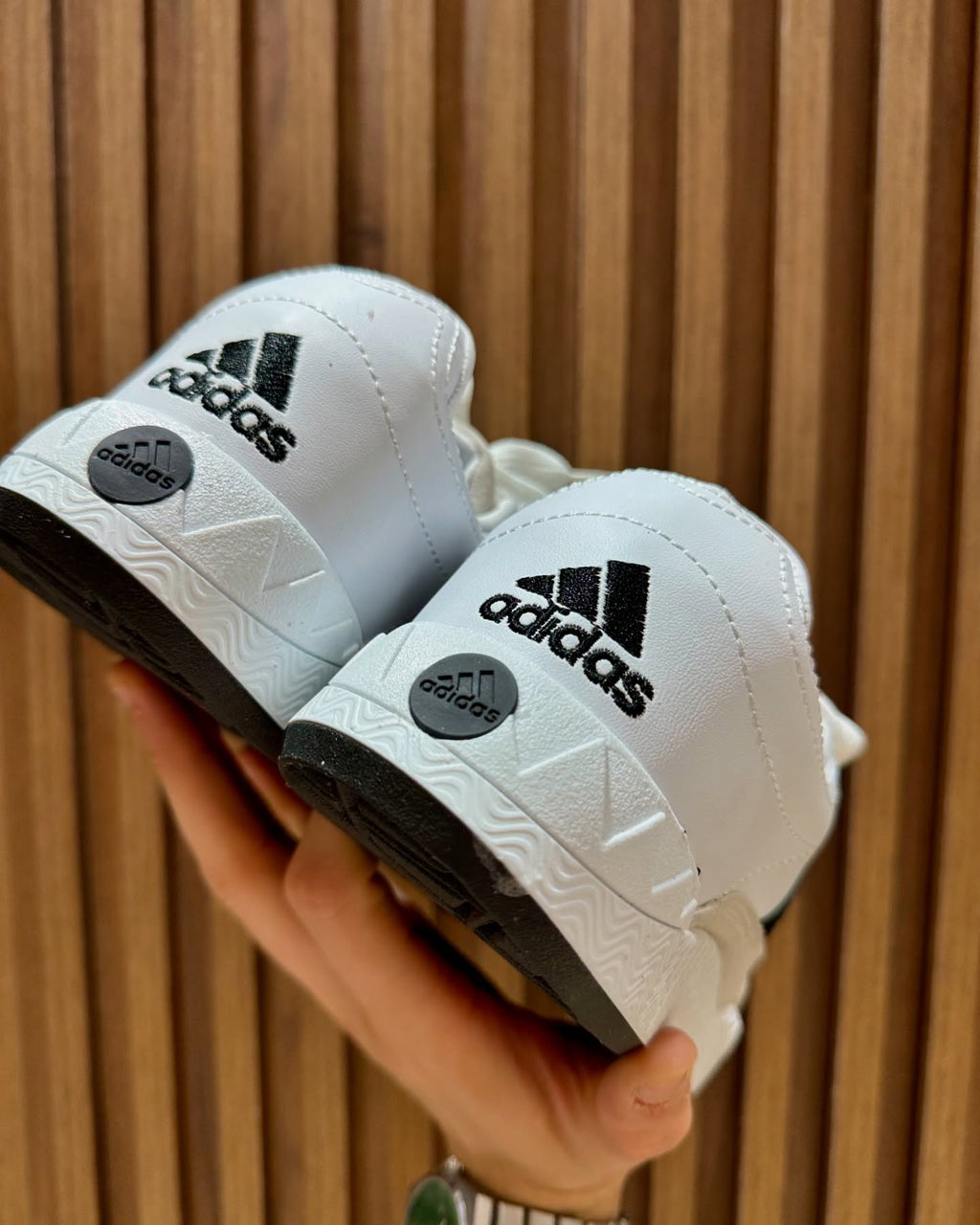 Adidas identique