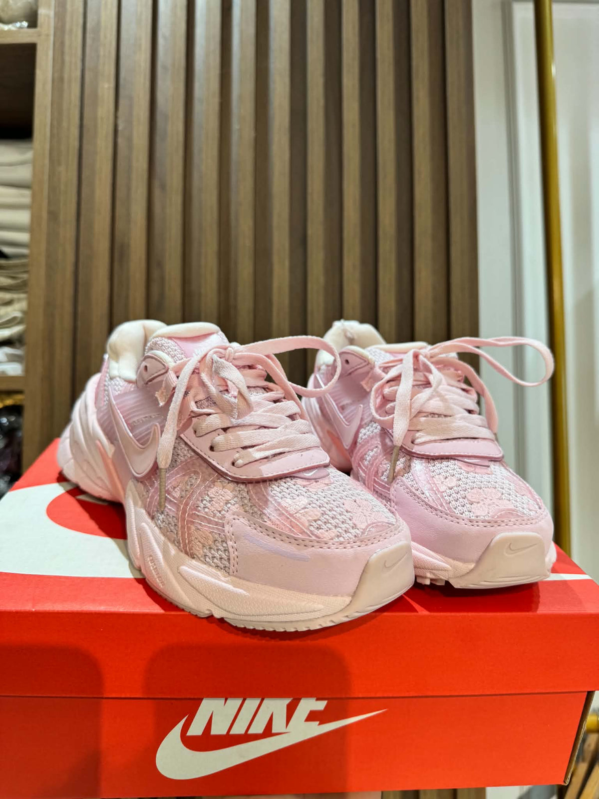 Nike V2K Run